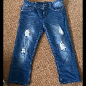 Vigoss, The Chelsea cuffed Capri.  Size 14 as in little kids 14, not woman